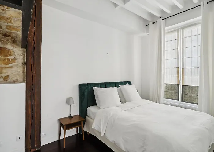 Saint Germain & Buci - 2br - Cityapartmentstay