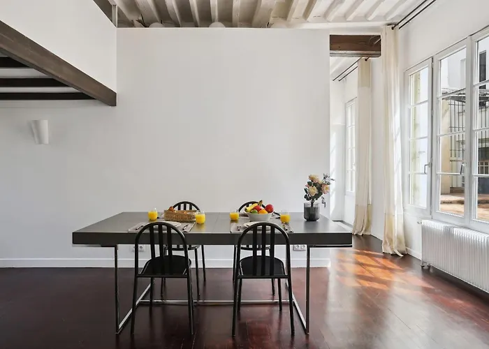 Saint Germain & Buci - 2br - Cityapartmentstay